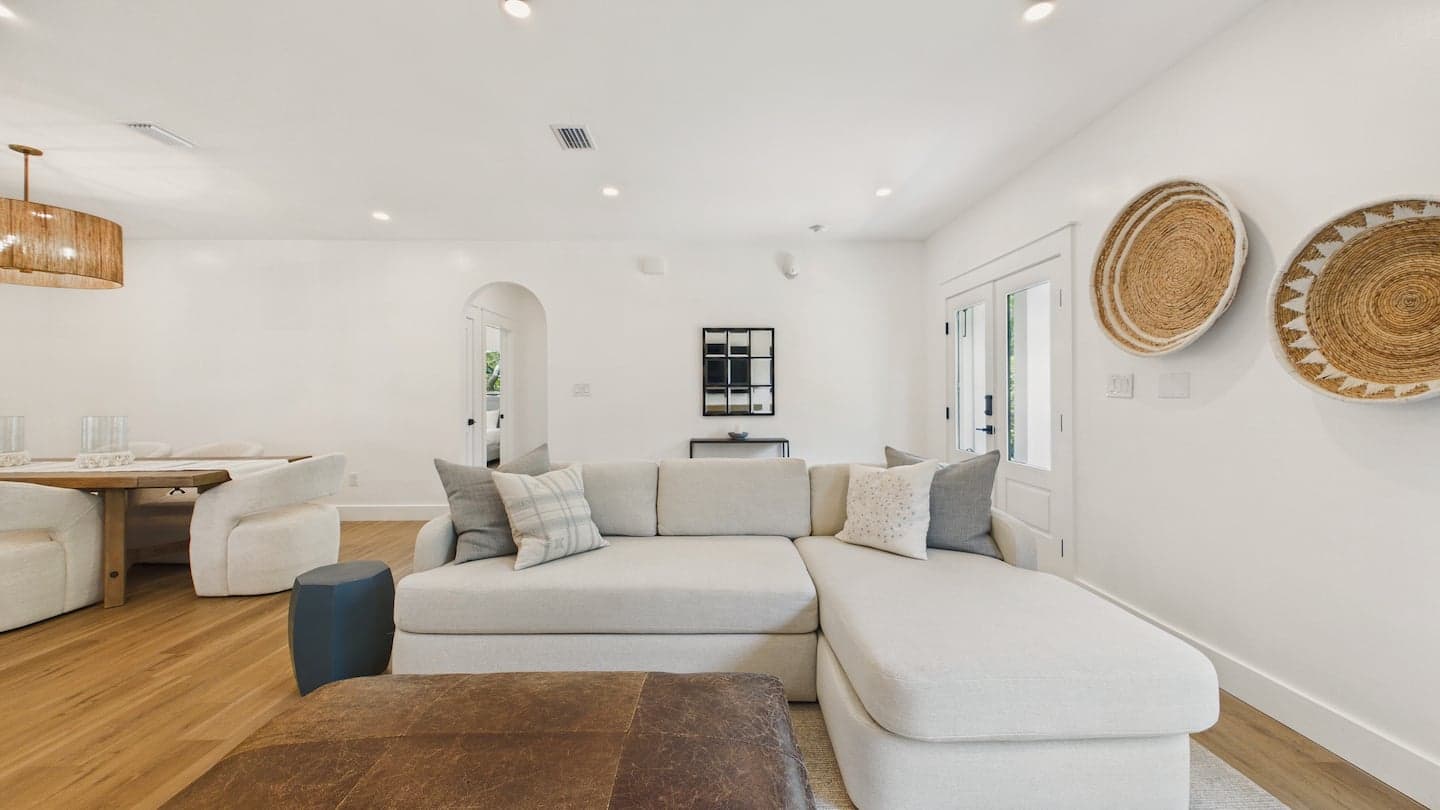 Living Room photo 5