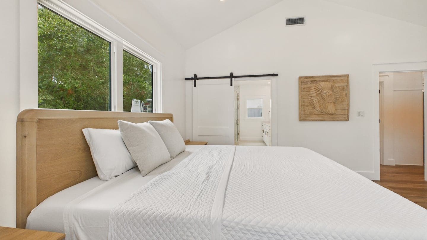 Bedrooms photo 3