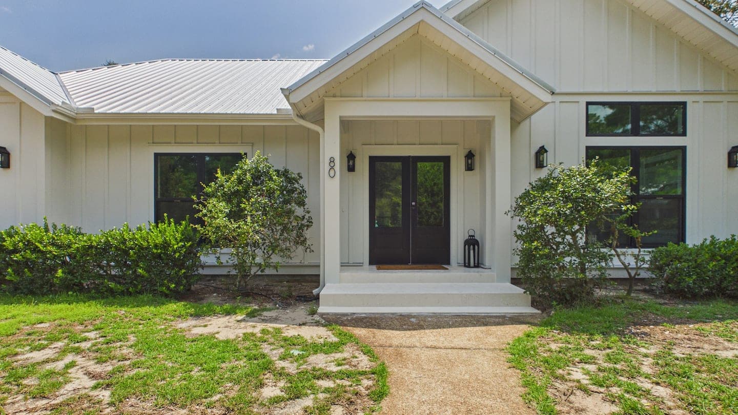 Exterior photo 5