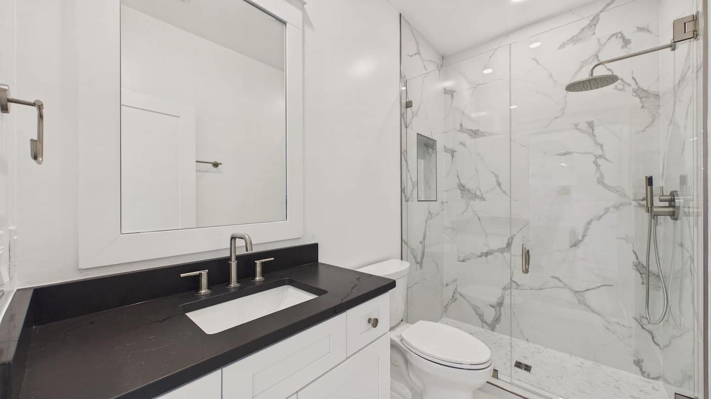 Bathrooms photo 6