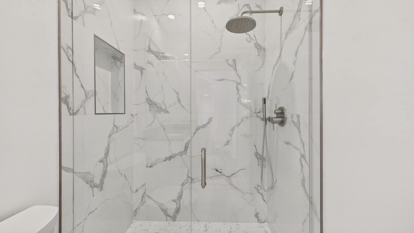 Bathrooms photo 7
