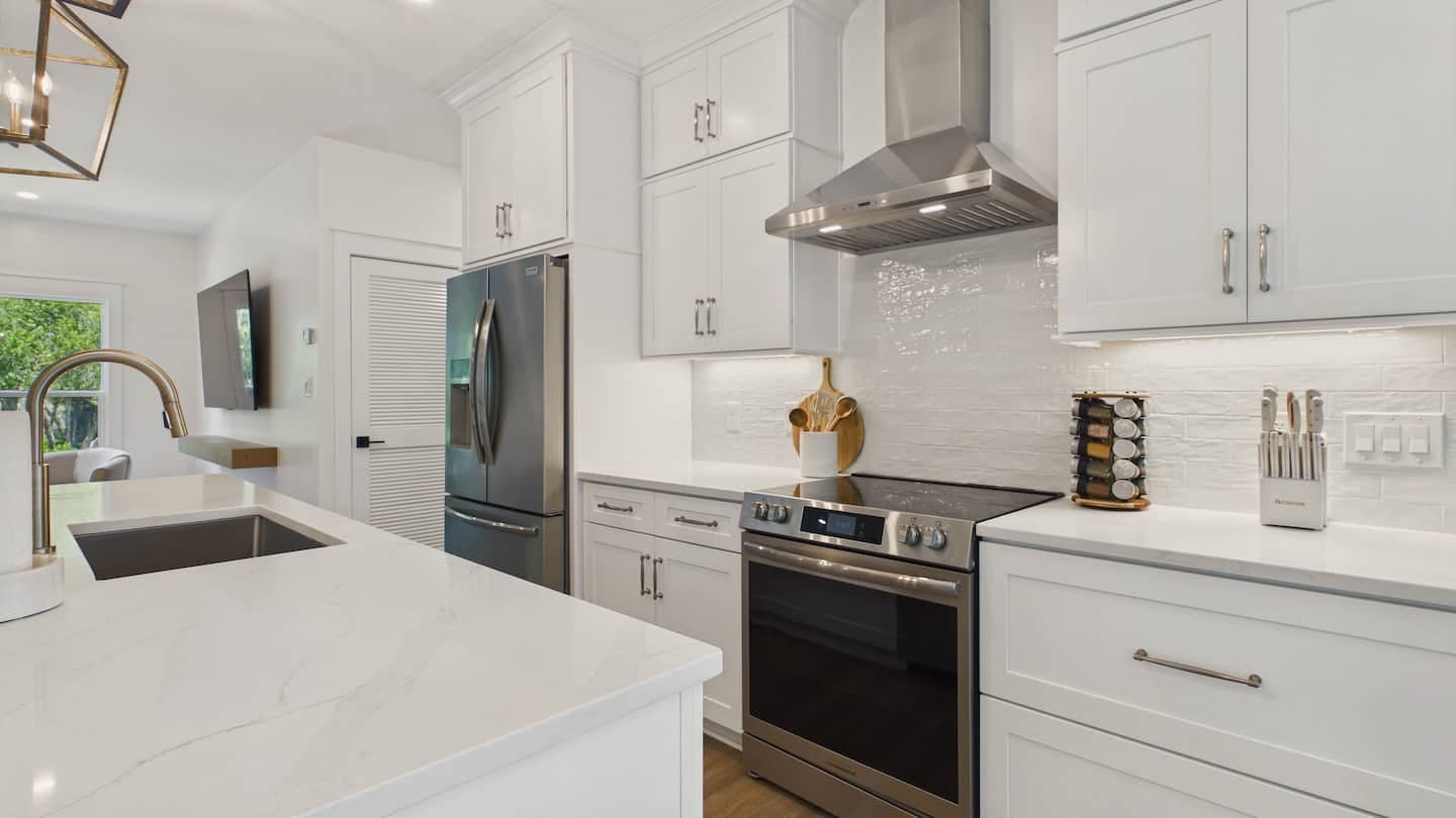 Kitchen & Dining photo 4